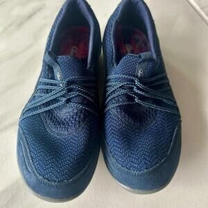 Skechers Classic Fit Air-Cooled Memory Foam Sneakers, Navy, Size 6 Women’s